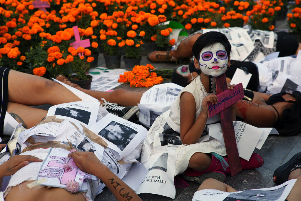 APTOPIX Virus Outbreak Mexico Day of The Dead